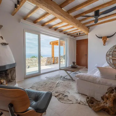 Nomade 4 Bd In Psarou Villa *