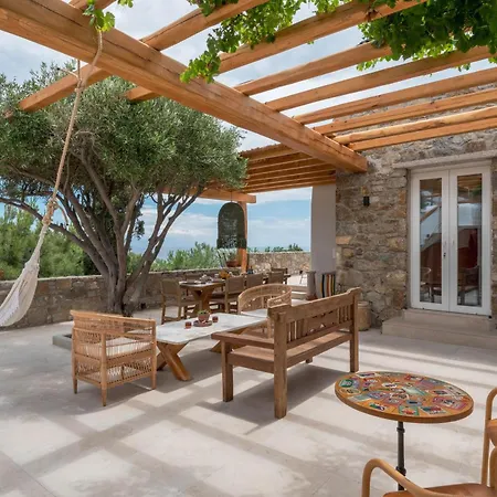Nomade 4 Bd In Psarou Villa